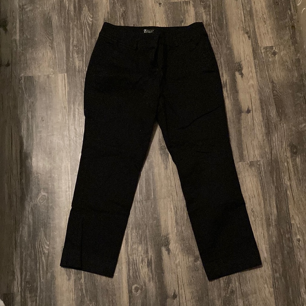 New York and Company black capri pants